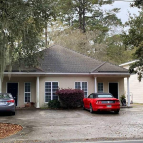 Private 2 bedroom and 2 bathroom in Savannah